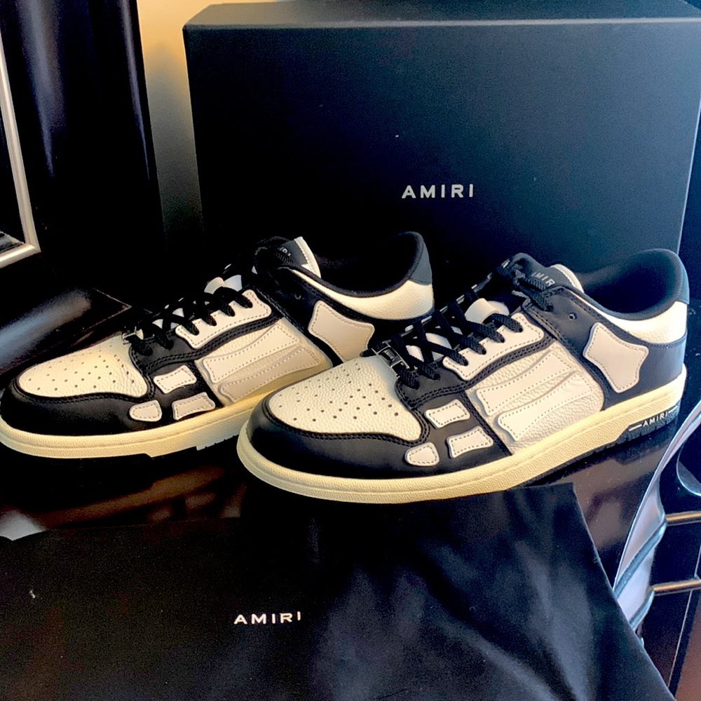 AMIRI men’s black and white low top sneakers. Size 10